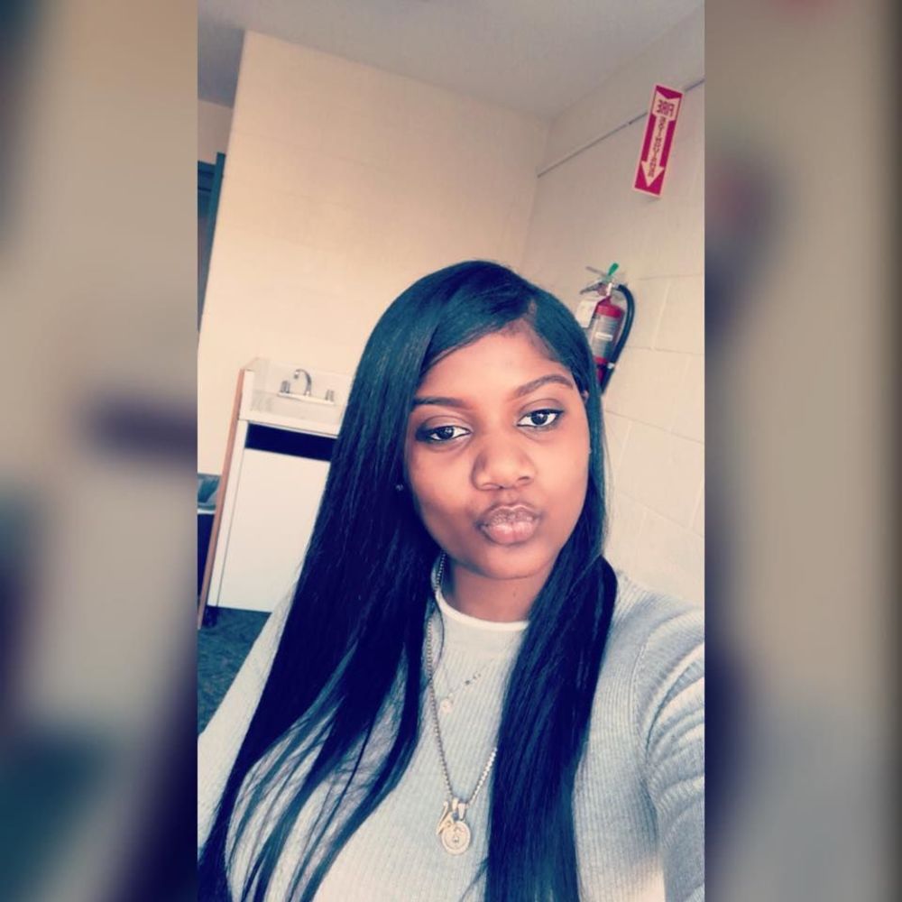 Meet your Posher, Kylia